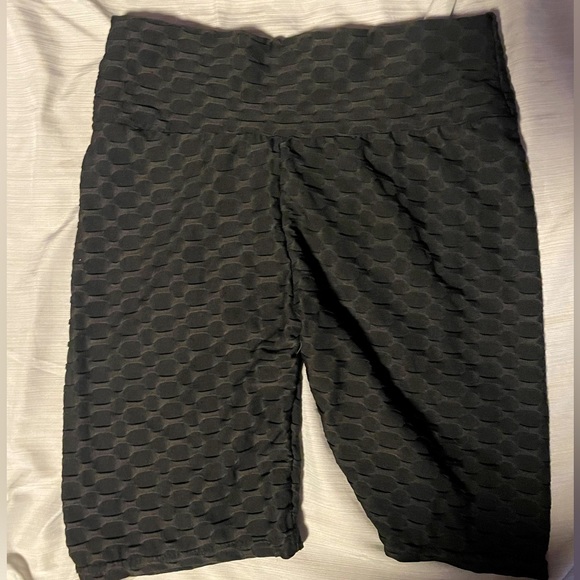 Tik Tok Work Out Legging Shorts - Picture 1 of 2